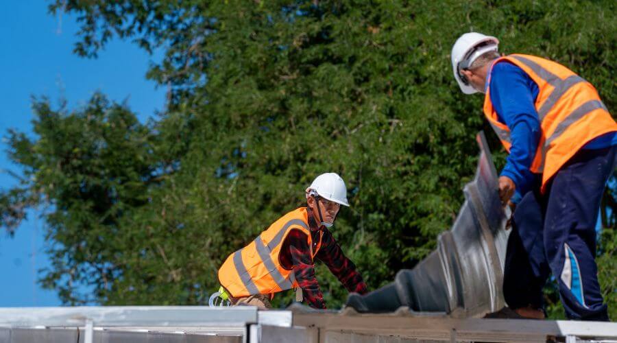 Professional new roof installation services in East Lansing, MI